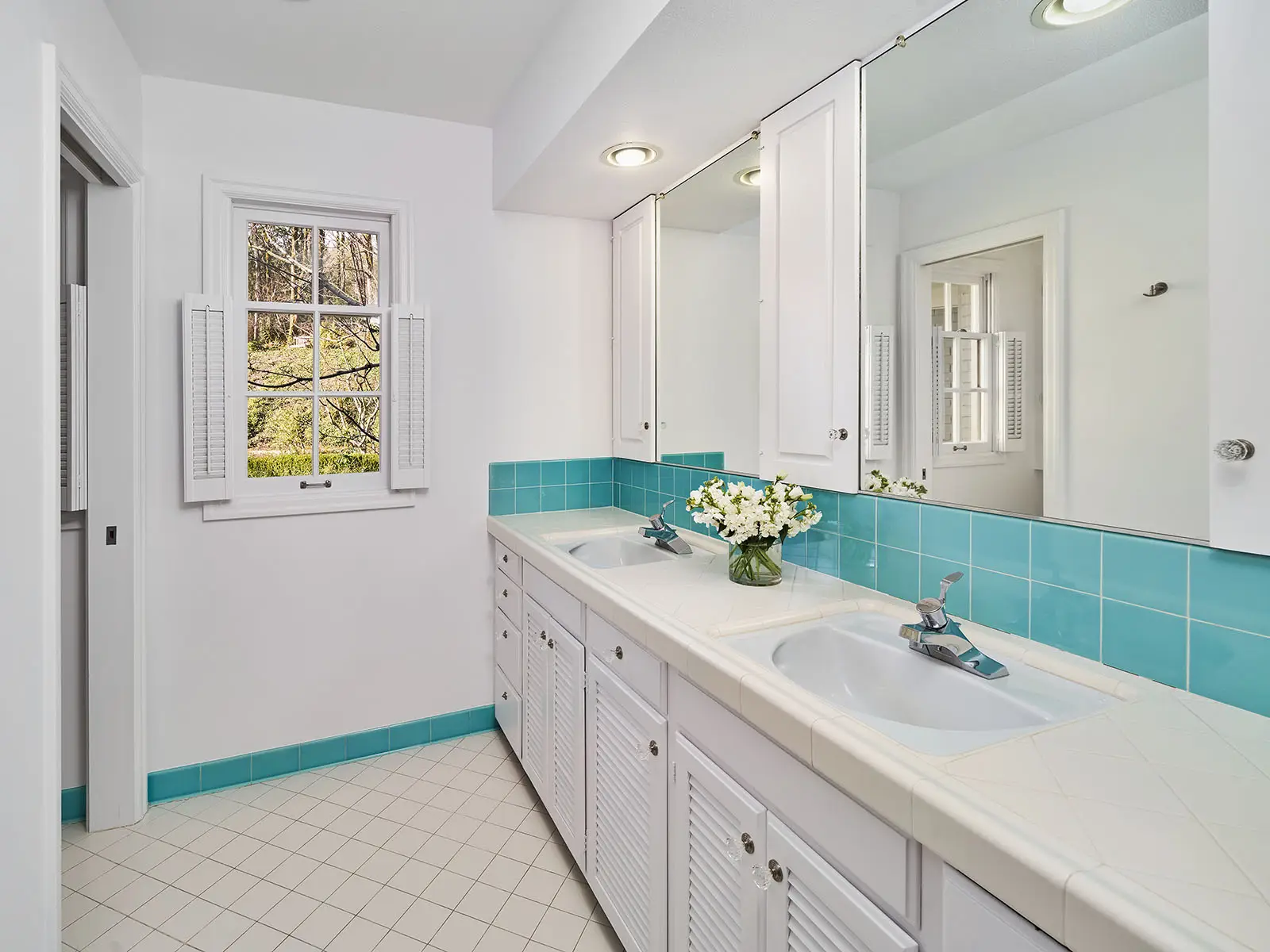 4801 SW Patton Road, 40s